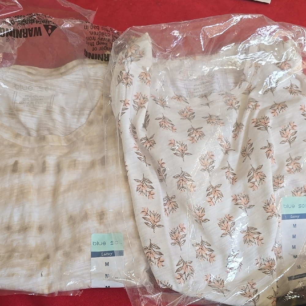 Women's Medium beachy Blue Sol Tops - bundle of 2